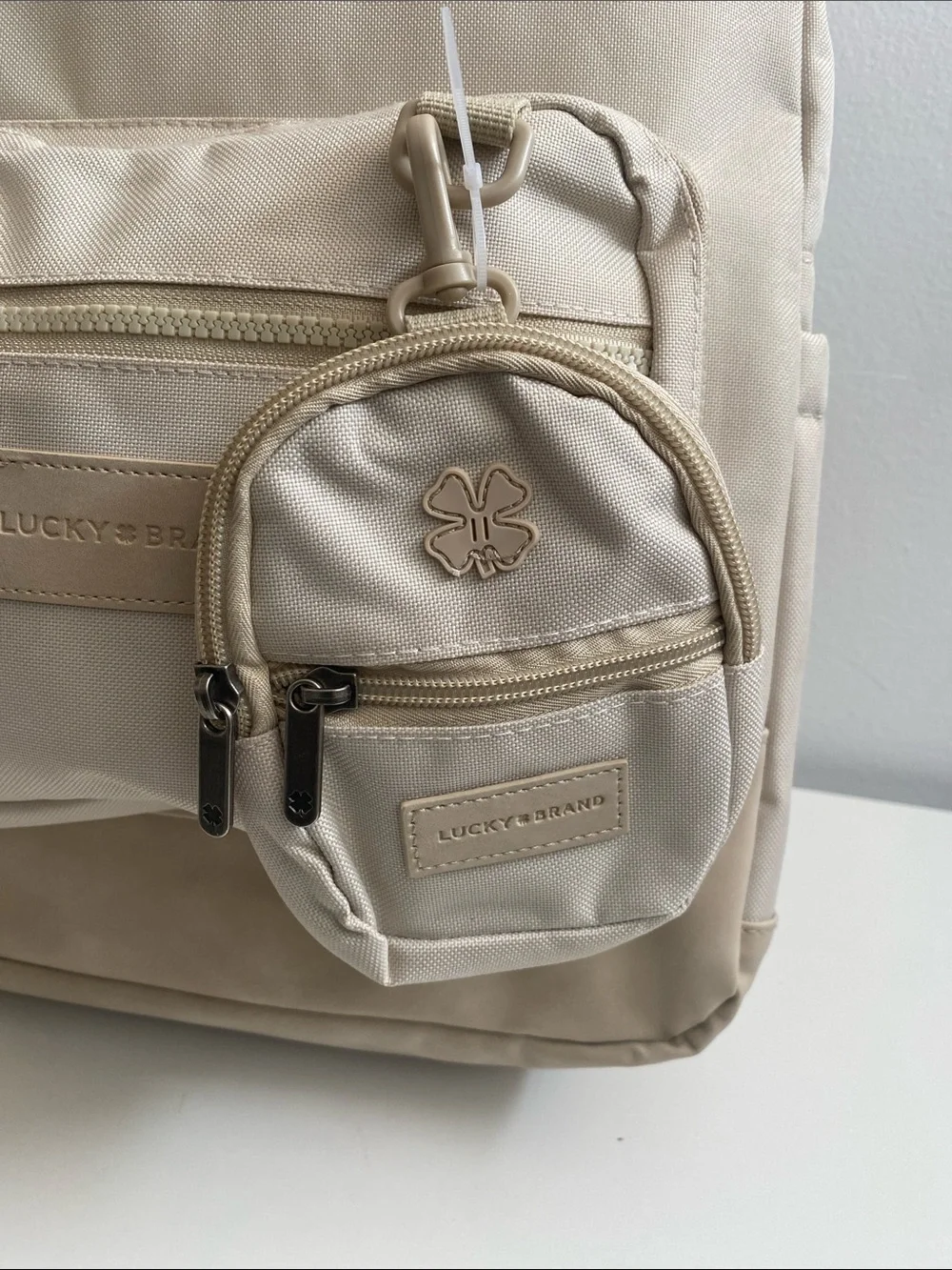 Lucky Brand light neutral